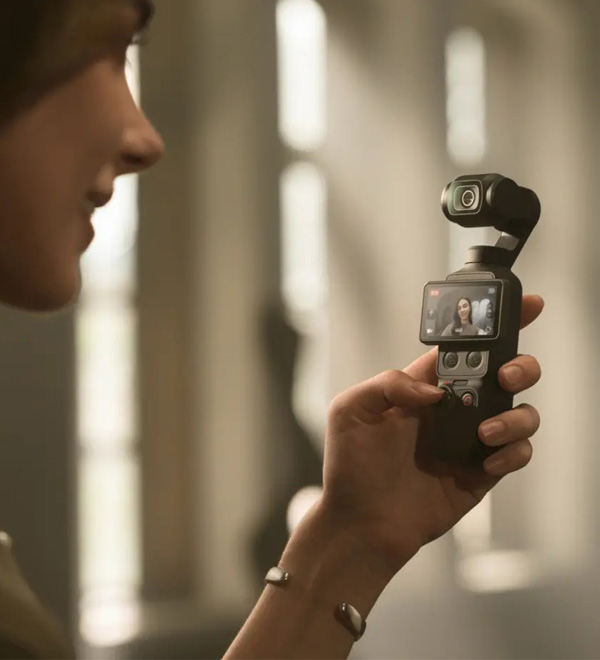 DJI Osmo Pocket 4
